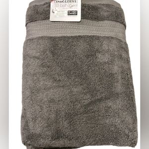 Purely Indulgent bath towels 30”X58” Gunmetal Gray Oeko-Tex NWT QUANTITY 2 Each